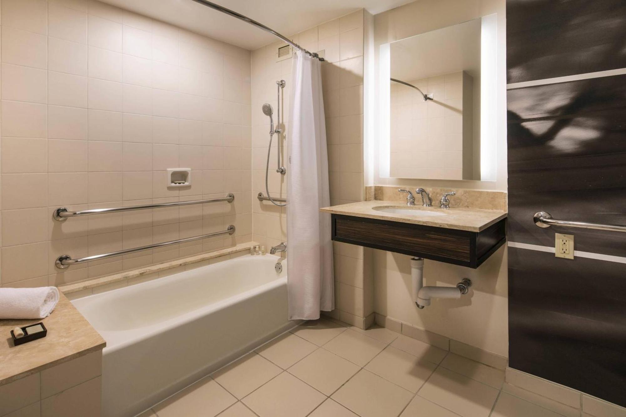 Renaissance Atlanta Waverly Hotel & Convention Center Смирна Екстериор снимка